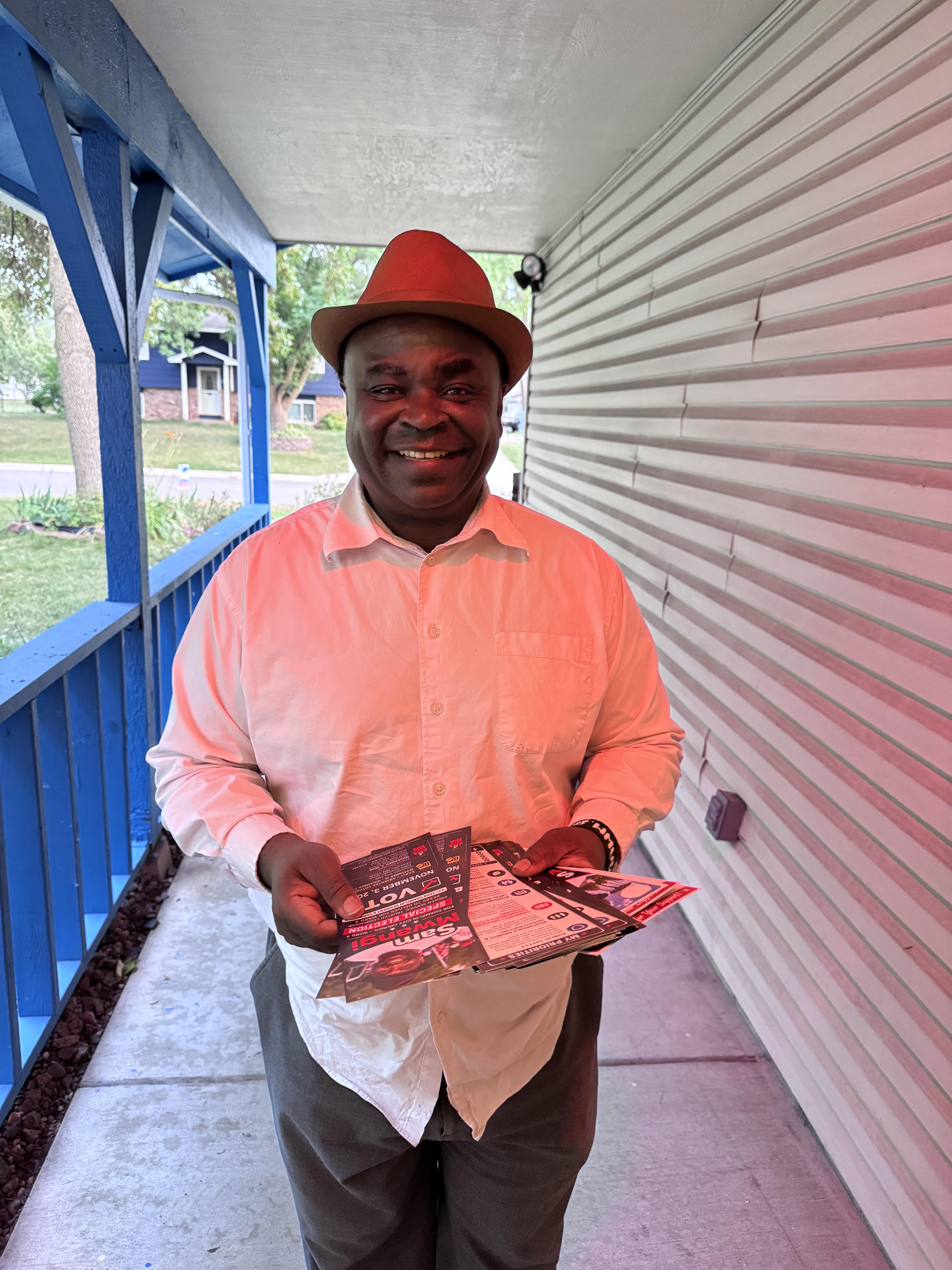 Sam Mwangi meeting residents